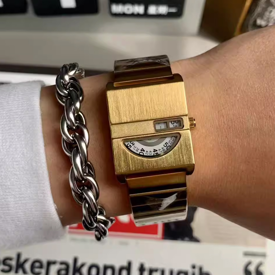 Men's Bracelet Watches Square  - огляд і ціна Men'S Fashion Magazine